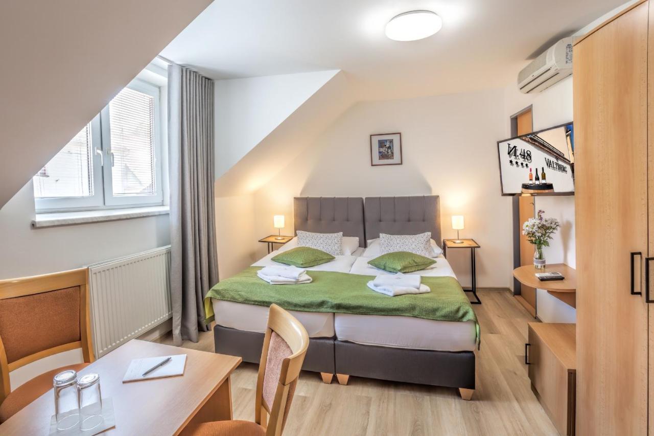 Resort Valtberg - Depandance Valtice Εξωτερικό φωτογραφία